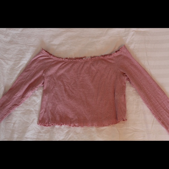 Pink off the shoulder top - Picture 1 of 3